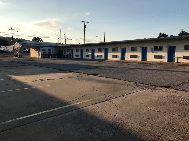 More Photos Of 3000 N Broadway St, Poteau Hotel For Sale