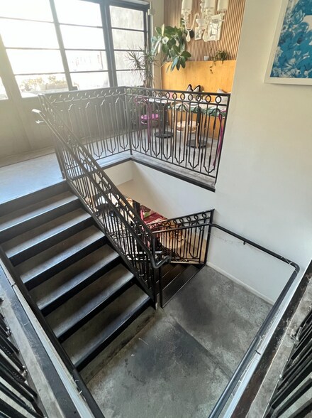 More Photos Of 146 Metropolitan Ave, Brooklyn Restaurant For Lease