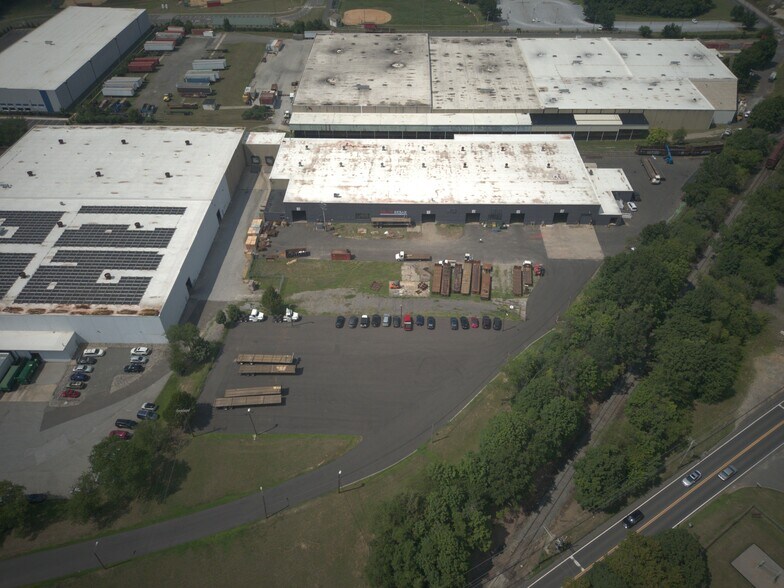 More Photos Of 121 High Hill Rd, Swedesboro Warehouse For Lease