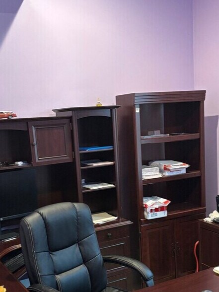 More Photos Of 5312 Tabler Station Rd, Inwood Flex For Sale