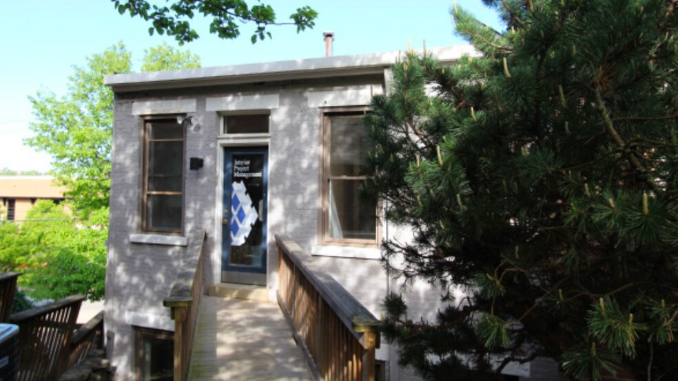 More Photos Of 2142-2144 Gilbert Ave, Cincinnati Office For Lease
