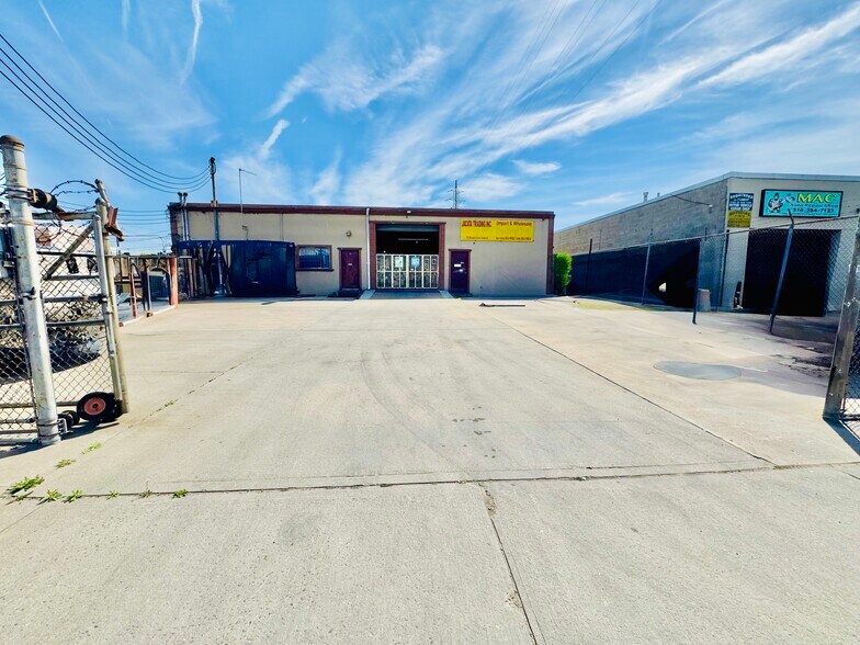 Primary Photo Of 10 Wheelock Ave, Inwood Warehouse For Sale