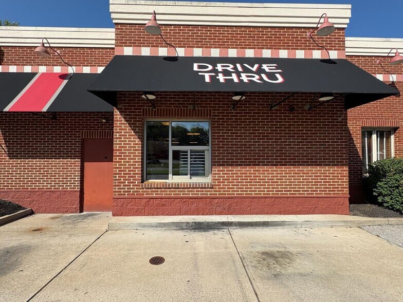 More Photos Of 4016 Dixie Hwy, Erlanger Restaurant For Lease