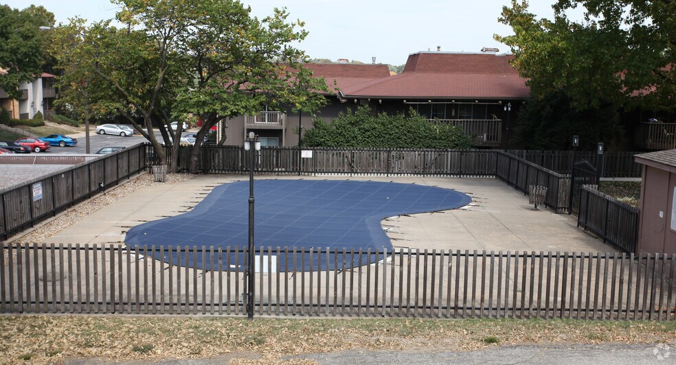 More Photos Of 10440-10466 Wornall Rd, Kansas City Apartments For Sale