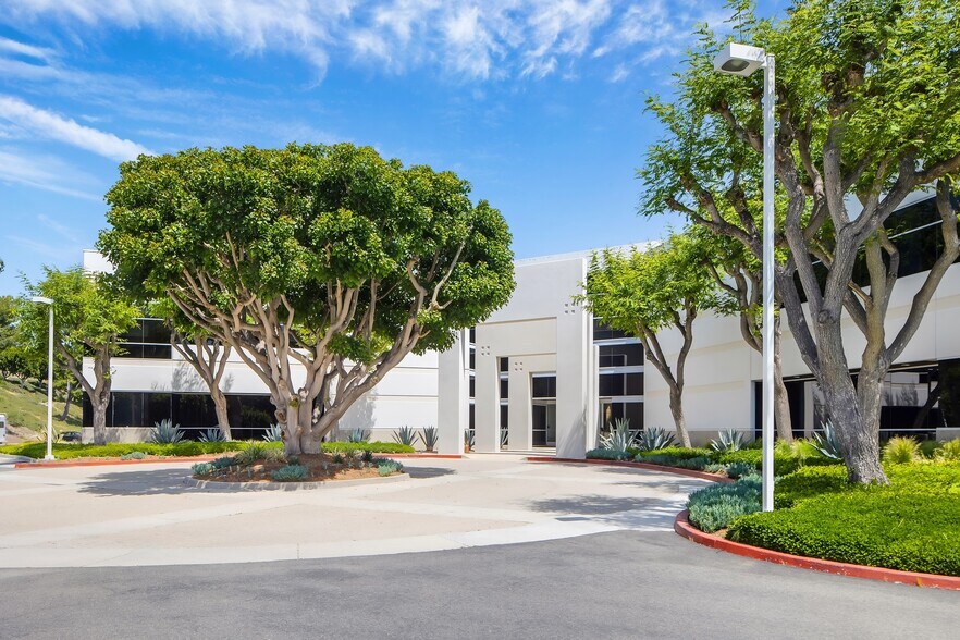 More Photos Of 6B Liberty, Aliso Viejo Office For Sale
