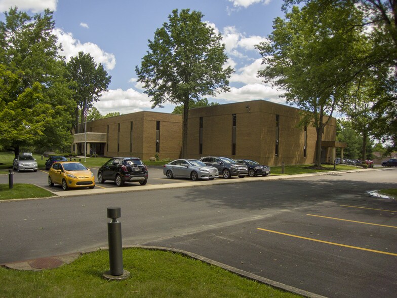 More Photos Of 4944 Belmont Ave, Youngstown Medical For Lease