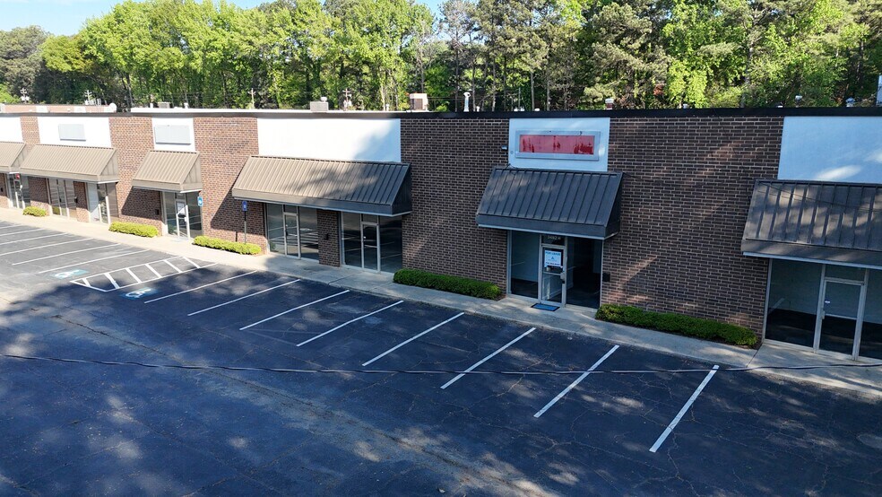More Photos Of 3480 Oakcliff Rd, Doraville Unknown For Lease