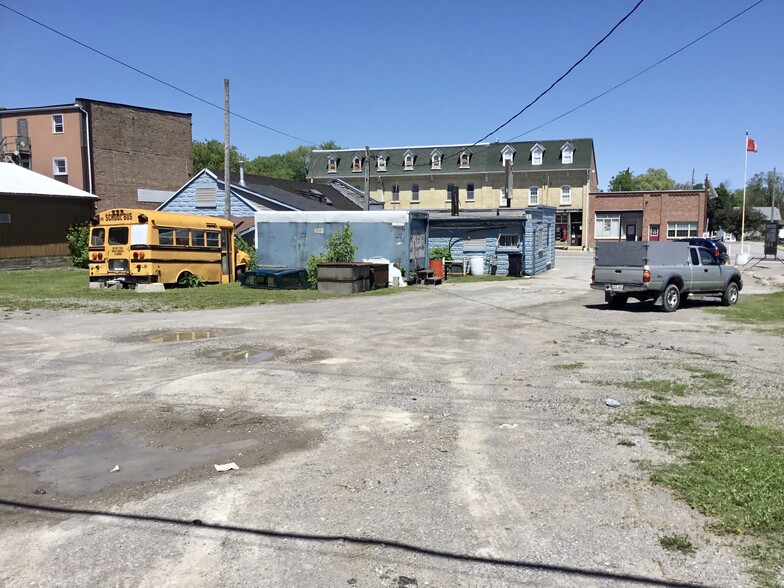 More Photos Of 40 King St E, Kawartha Lakes Auto Repair For Sale