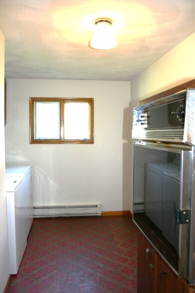 More Photos Of 208 Theatre Rd, Carrolltown Apartments For Sale