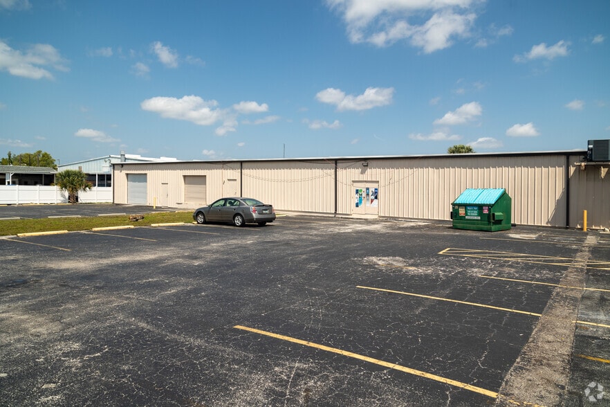 Primary Photo Of 11120 S Cleveland Ave, Fort Myers Freestanding For Lease