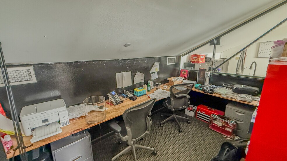 More Photos Of 15 W Main St, Pensacola Office For Sale