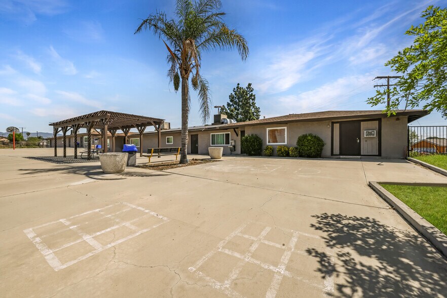 More Photos Of 9904 Bloomington Ave, Bloomington Specialty For Sale