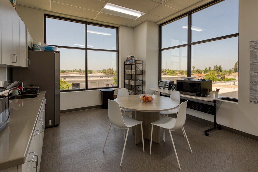 More Photos Of 5380 Pirrone Rd, Salida Office For Sale