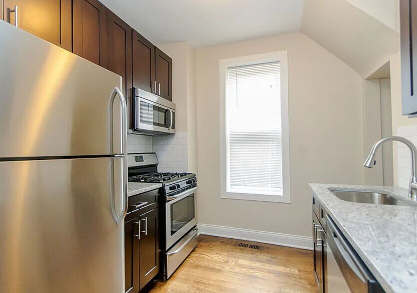More Photos Of 1334 W 18th Pl, Chicago Apartments For Sale