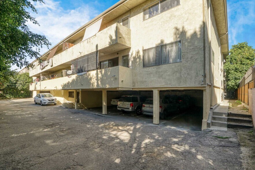 More Photos Of 15022 Vanowen St, Van Nuys Apartments For Sale