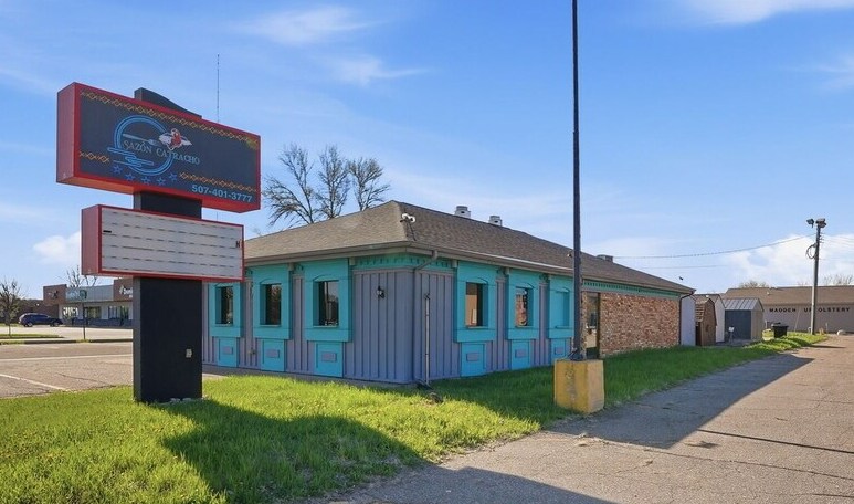 More Photos Of 1404 E College Dr, Marshall General Retail For Sale