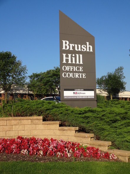 More Photos Of 740 Pasquinelli Dr, Westmont Unknown For Lease