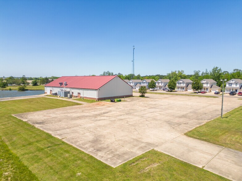 More Photos Of 888 St. Andrews Ln, Starkville Restaurant For Sale