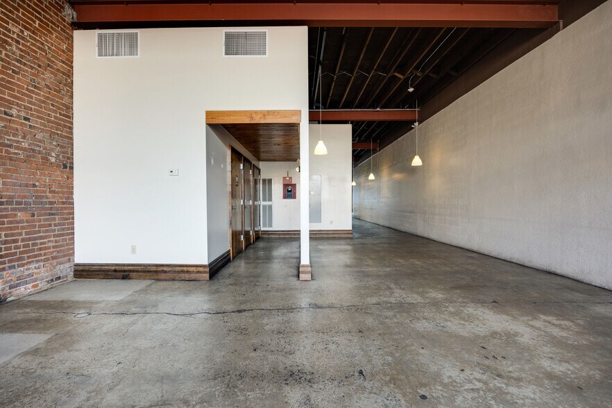 More Photos Of 1437 Market St, Chattanooga Storefront For Lease
