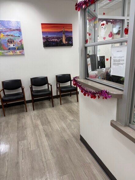 More Photos Of 1060-1070 E Green St, Pasadena Medical For Lease