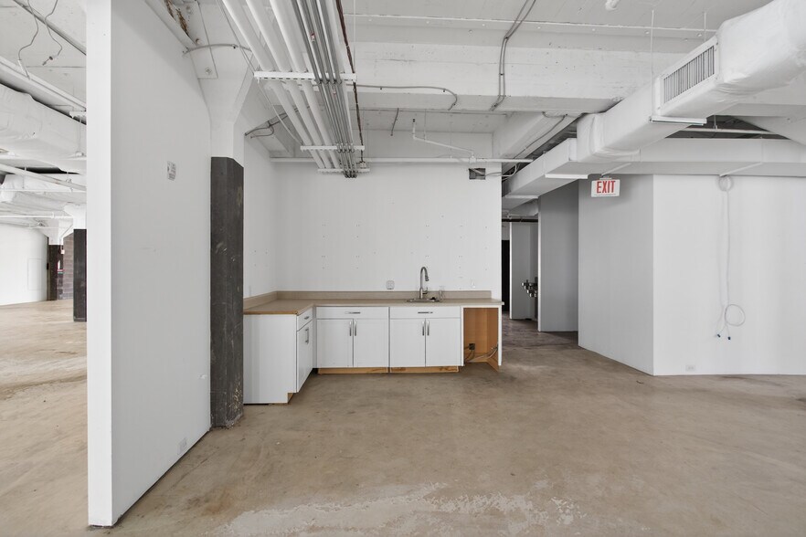 More Photos Of 111 Broadway, Nashville General Retail For Lease