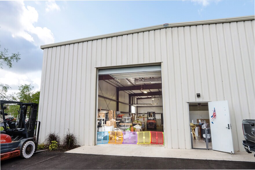 More Photos Of 11575 Marshwood Ln, Fort Myers Warehouse For Sale