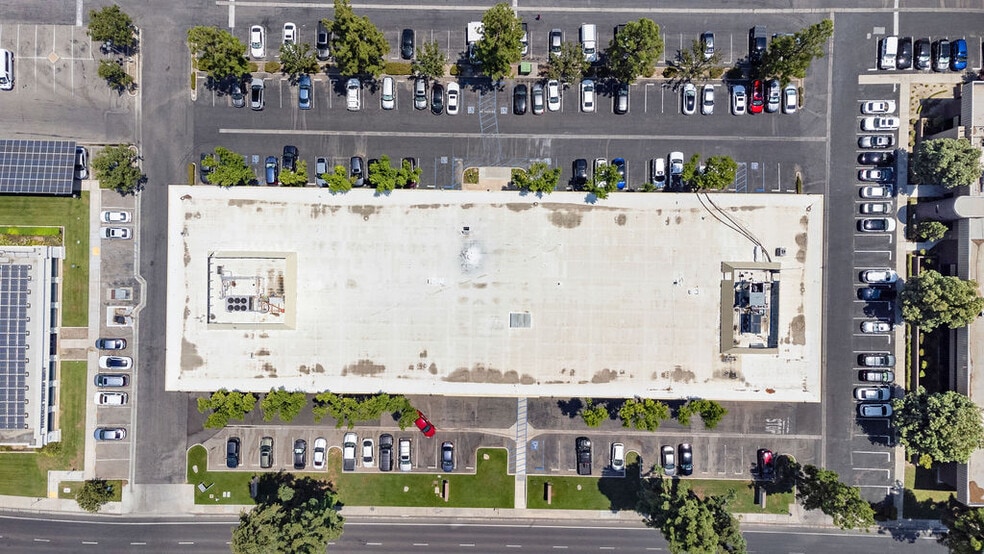 More Photos Of 200 New Stine Rd, Bakersfield Office For Sale