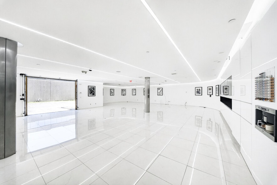 More Photos Of 18071 Fitch, Irvine Showroom For Sale