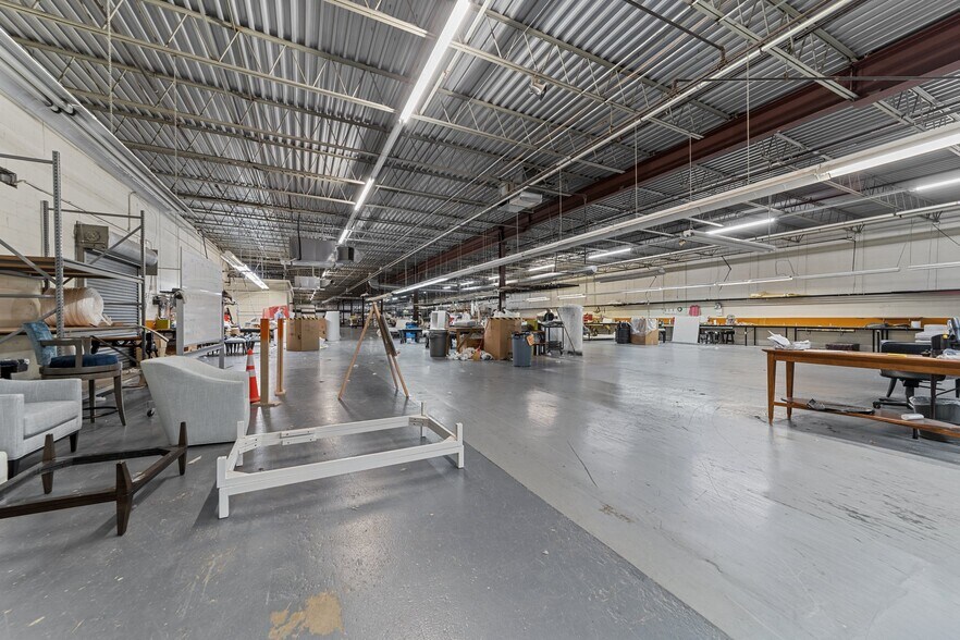 More Photos Of 1801 S University Pky, High Point Manufacturing For Sale