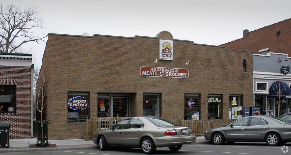 More Photos Of 24174 Front St, Grand Rapids Storefront For Sale