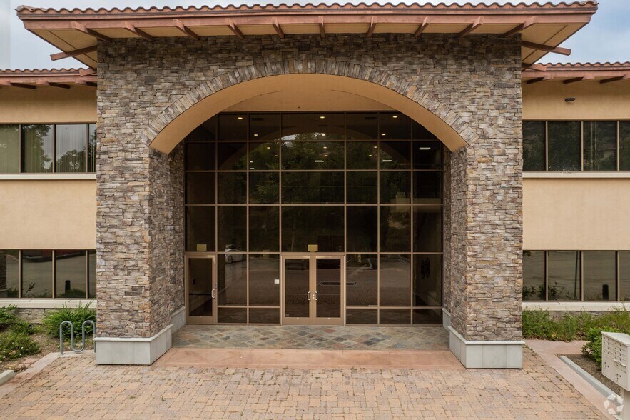 More Photos Of 30077 Agoura Ct, Agoura Hills Office For Lease