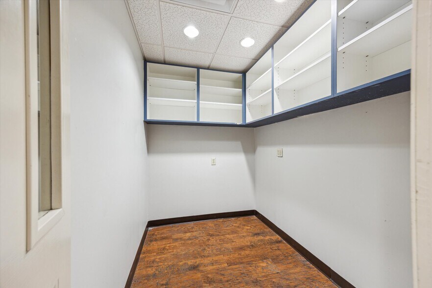 More Photos Of 1501 N Amburn Rd, Texas City Medical For Sale