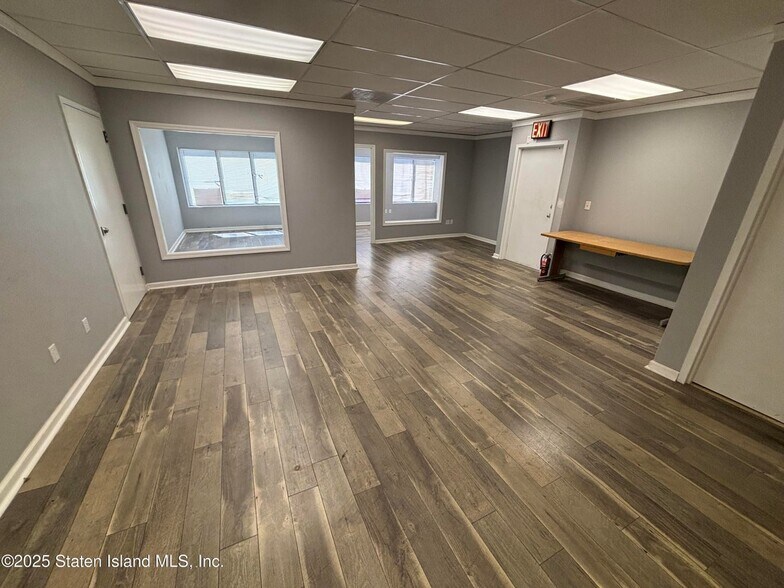 More Photos Of 72 Sharrott Ave, Staten Island Office For Lease