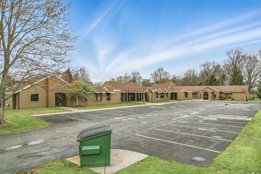 More Photos Of 2000 Green St, Farrell Medical For Lease