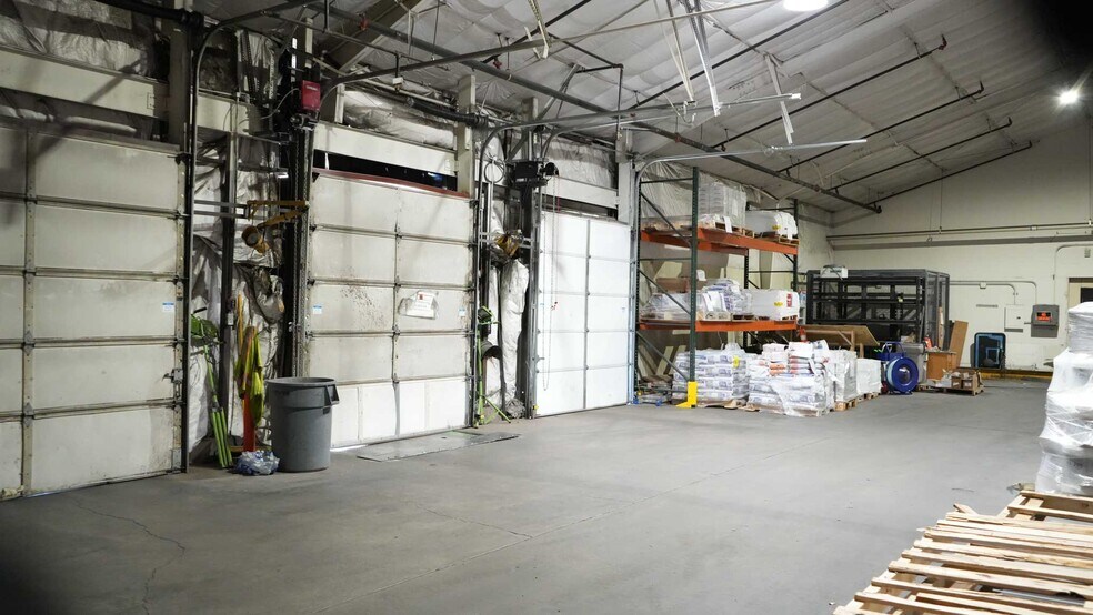 More Photos Of 10-14 S Spruce St, Colorado Spgs, Colorado Springs Distribution For Lease