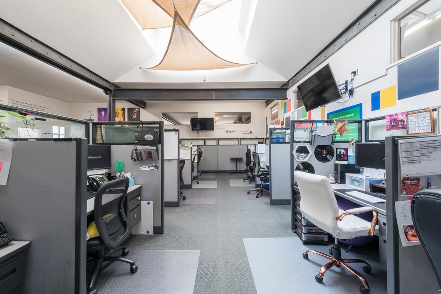 More Photos Of 1415 Van Ness Ave, San Francisco Storefront Retail Office For Lease