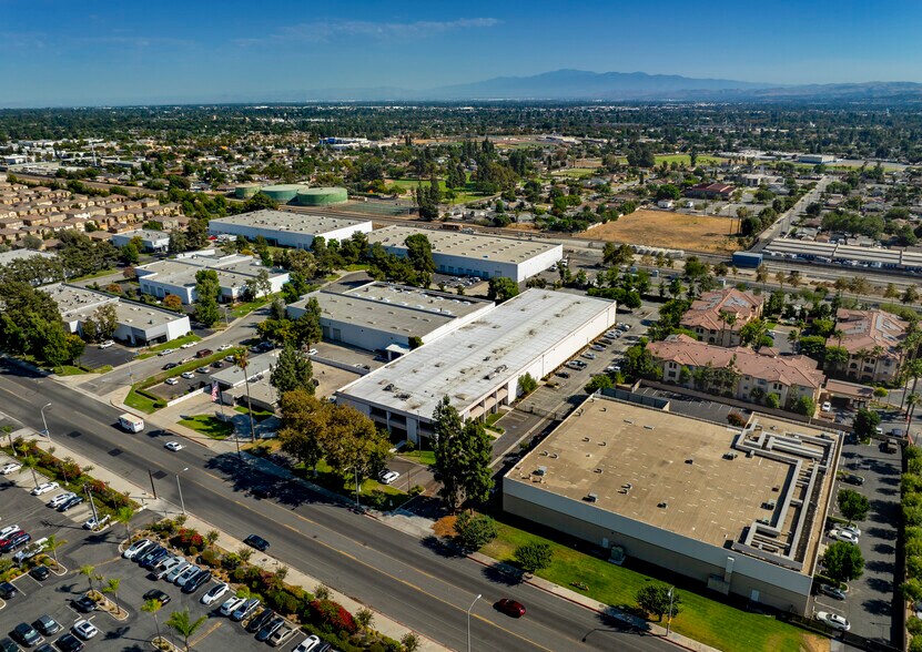 More Photos Of 270 E Bonita Ave, Pomona Warehouse For Lease