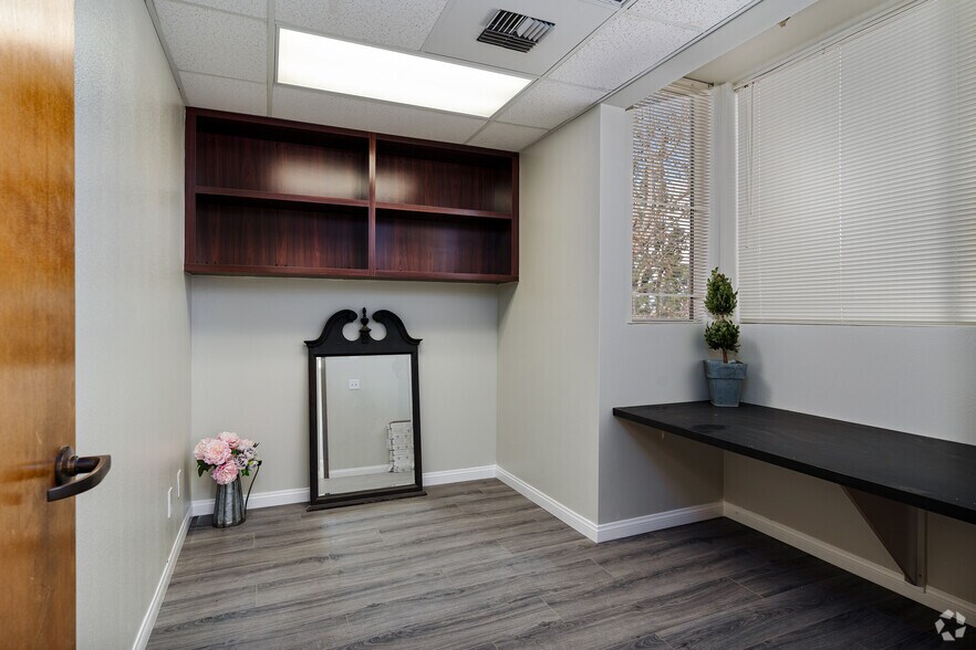 More Photos Of 3550 Q St, Bakersfield Medical For Sale