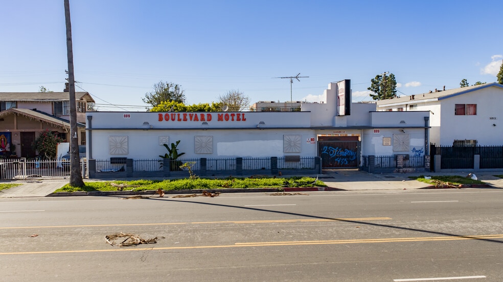 More Photos Of 6919 S Figueroa St, Los Angeles Hotel For Sale