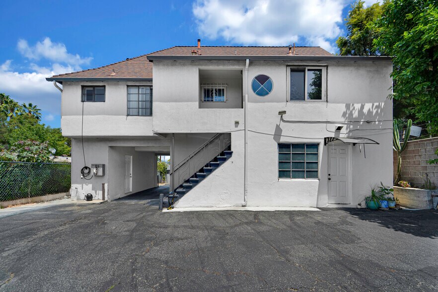 More Photos Of 2556-2664 1/2 W 5th St, Los Angeles Apartments For Sale