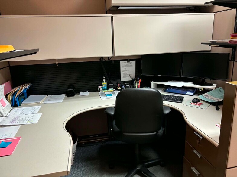 More Photos Of 215 Eugenie St W, Windsor Coworking Space