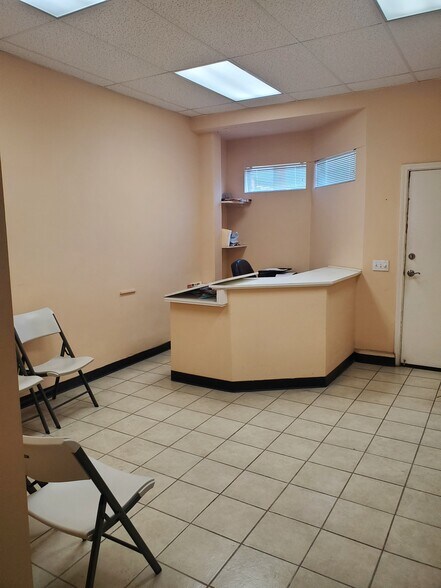 More Photos Of 5635 Cahuenga Blvd, North Hollywood Storefront Retail Office For Sale