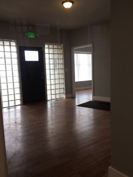 More Photos Of 532 Main St, Wintersville Freestanding For Lease