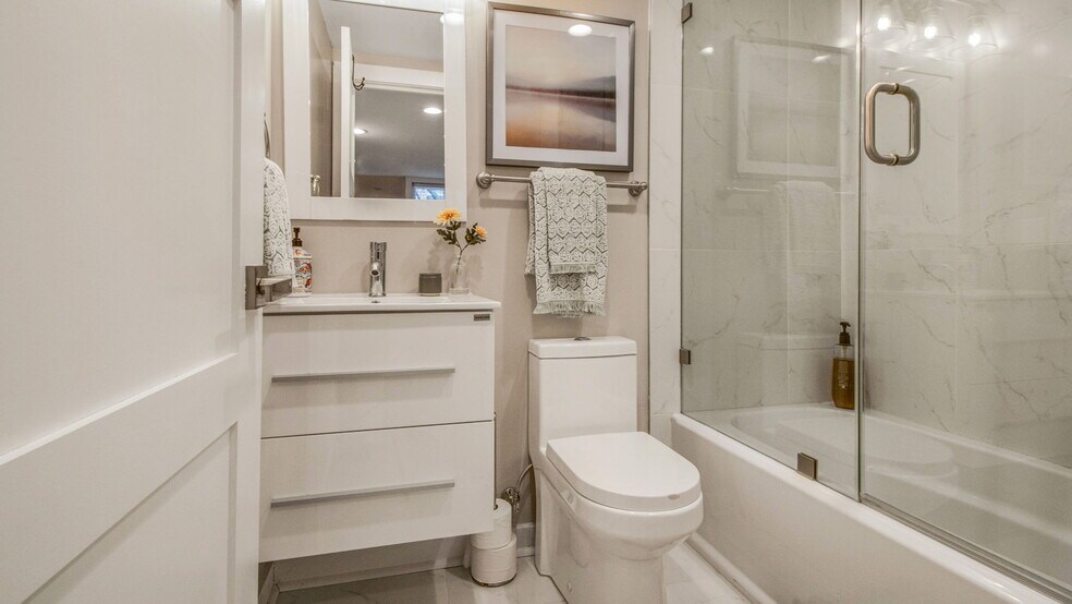 More Photos Of 1414 Pennsylvania Ave SE, Washington Apartments For Sale