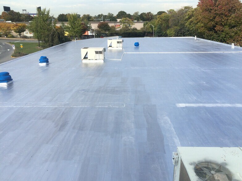 More Photos Of 65 River St, New Rochelle Showroom For Lease