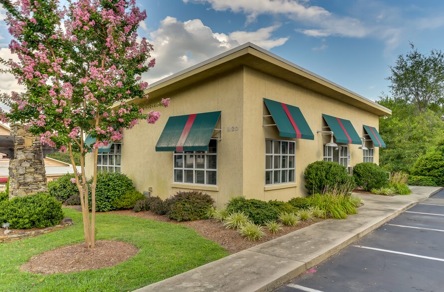 More Photos Of 100 Edgewood Ave, Landrum Medical For Sale