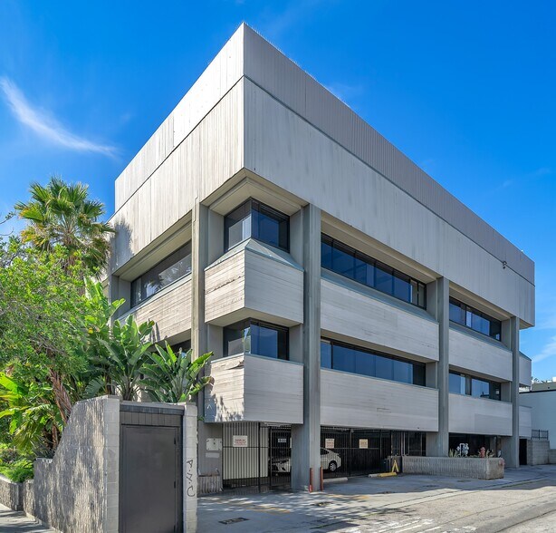 More Photos Of 701 Santa Monica Blvd, Santa Monica Office For Sale
