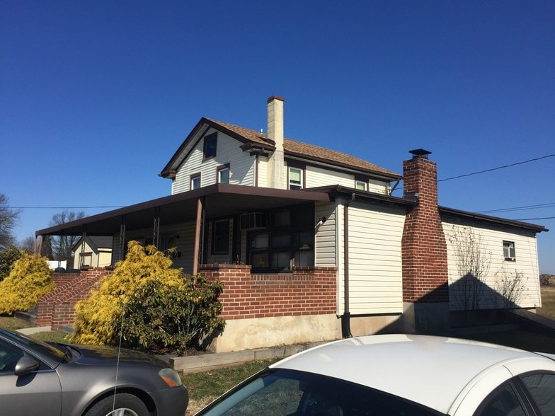 More Photos Of 1499 E Philadelphia Ave, Gilbertsville Storefront Retail Residential For Sale