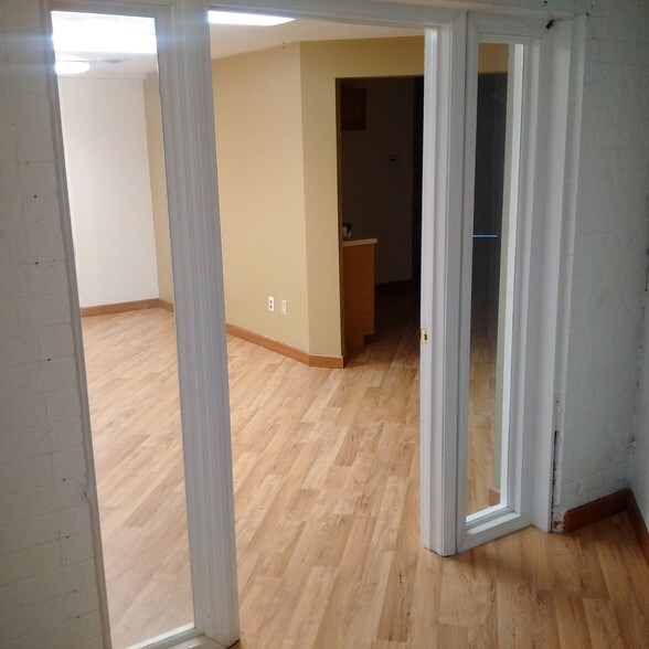 More Photos Of 3145-3159 Fee Fee Rd, Bridgeton Office For Lease