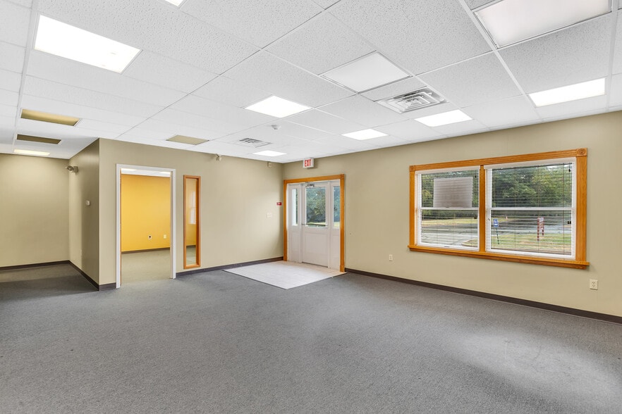 More Photos Of 50 Seco Rd, Monroeville Office For Sale